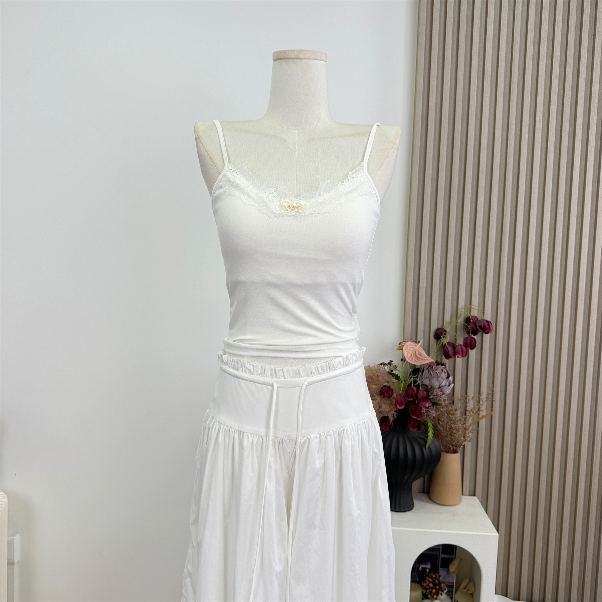Women's Lace Camisole Tank Top with Built-in Bra Pads Summer Cool Feeling - Image 2