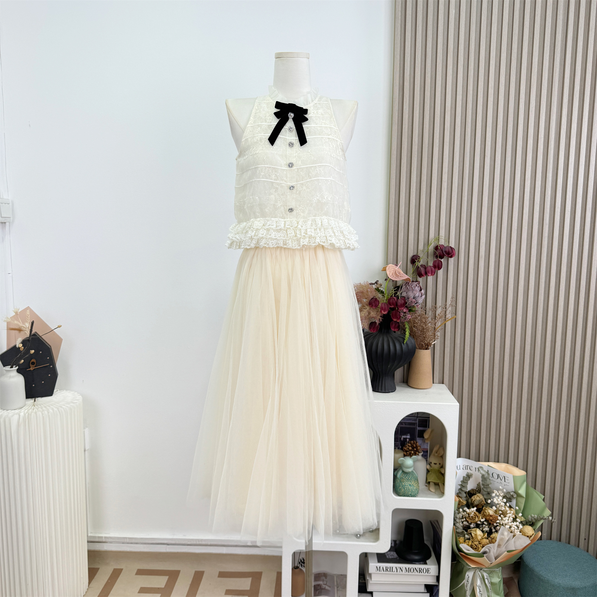 Layered Shimmer Organza Velvet Bow Sleeveless Top - Image 4