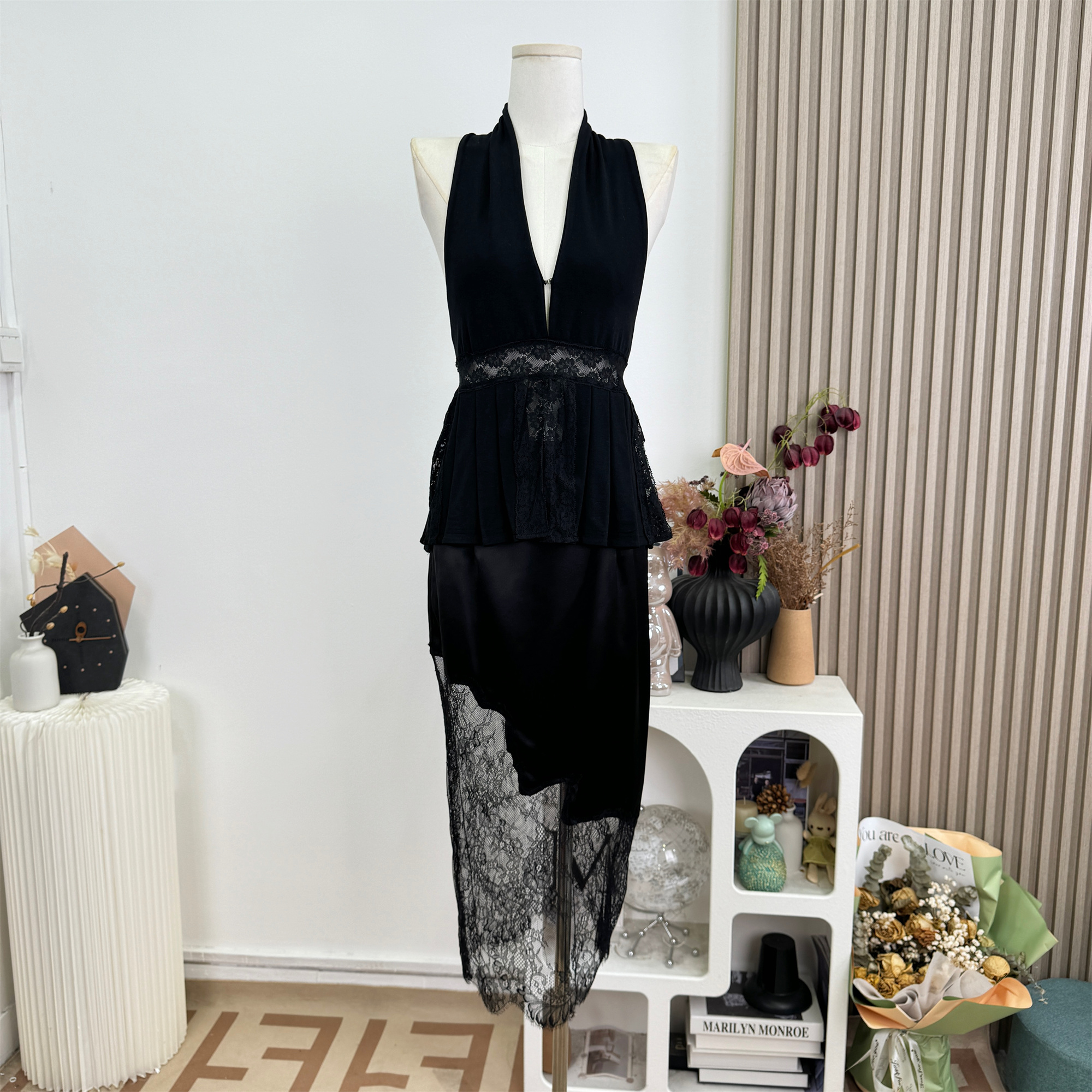 French Style Deep V Halter Cami Top with Pleated Hem and Lace Waist - Image 4