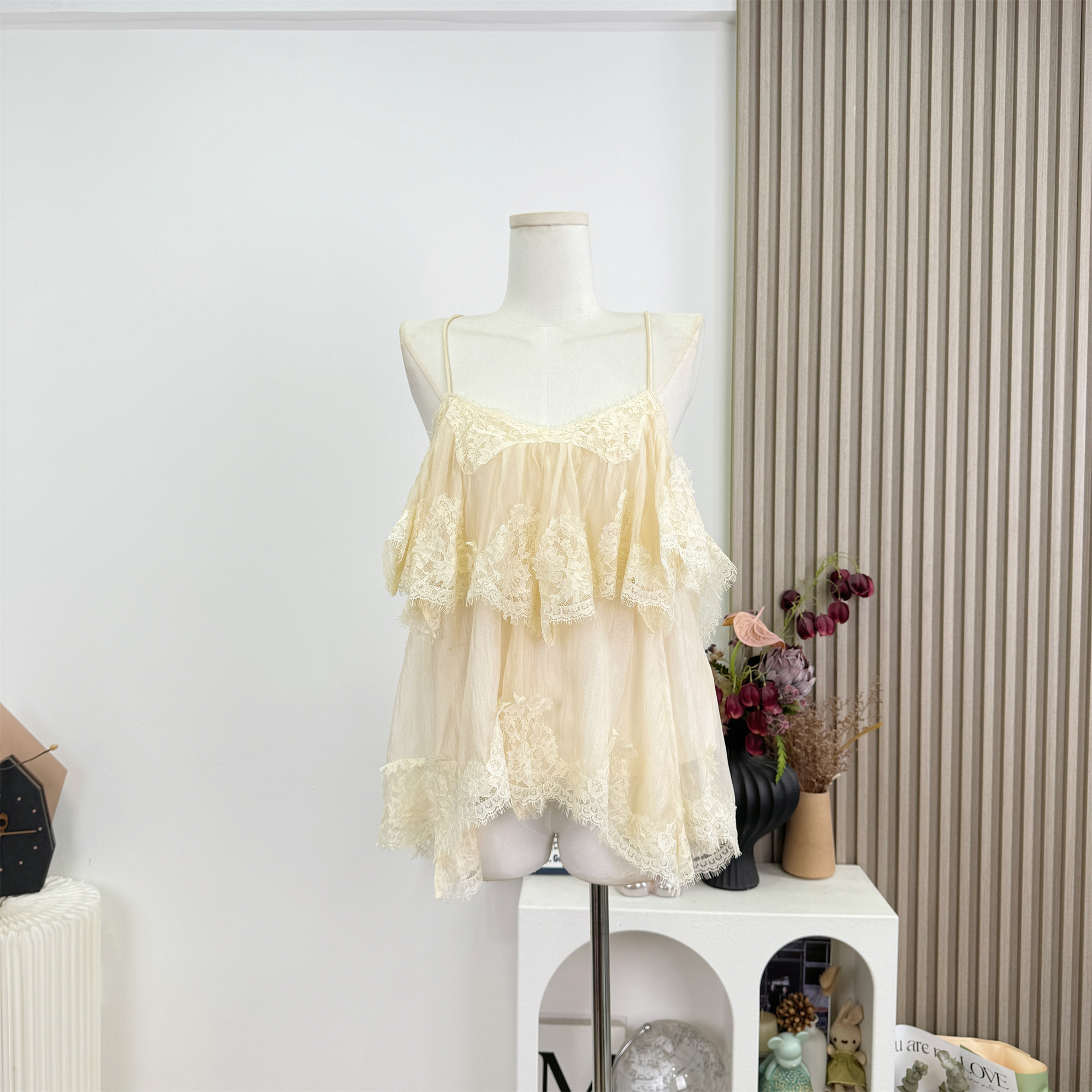 Famouswang Spring New Romantic Backless Lace French Camisole Top for Petite Women - Image 5